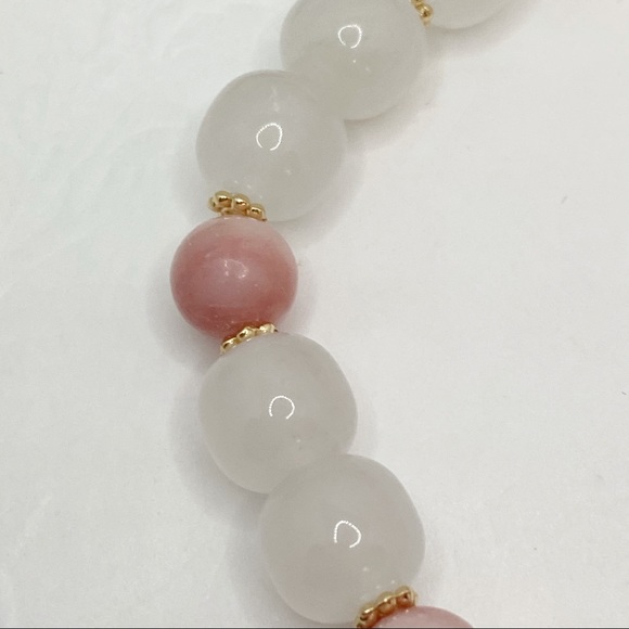 Nature White Jade Bracelet - Picture 8 of 10